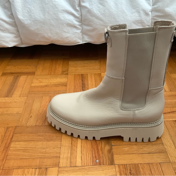 Cool army booties by Bronx. Too big for. Fit size 9.5.-10 - Picture 3 of 7